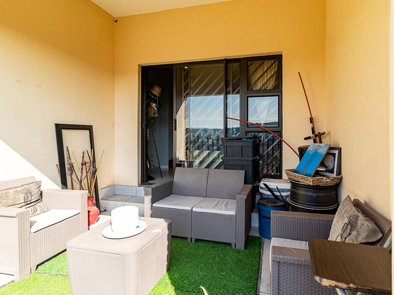 BREATHTAKING VIEWS • MODERN LUXURY • EXCLUSIVE PRIVACY-SECURE!!!! - Photo 5
