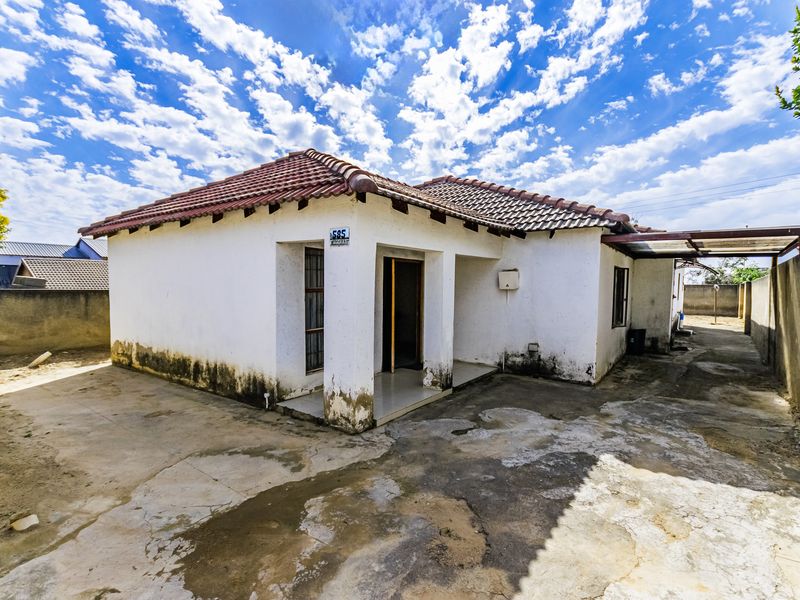 Spacious Family Home with Excellent Development Potential in a Prime Cosmo City Location- Ext 0 - Photo 1