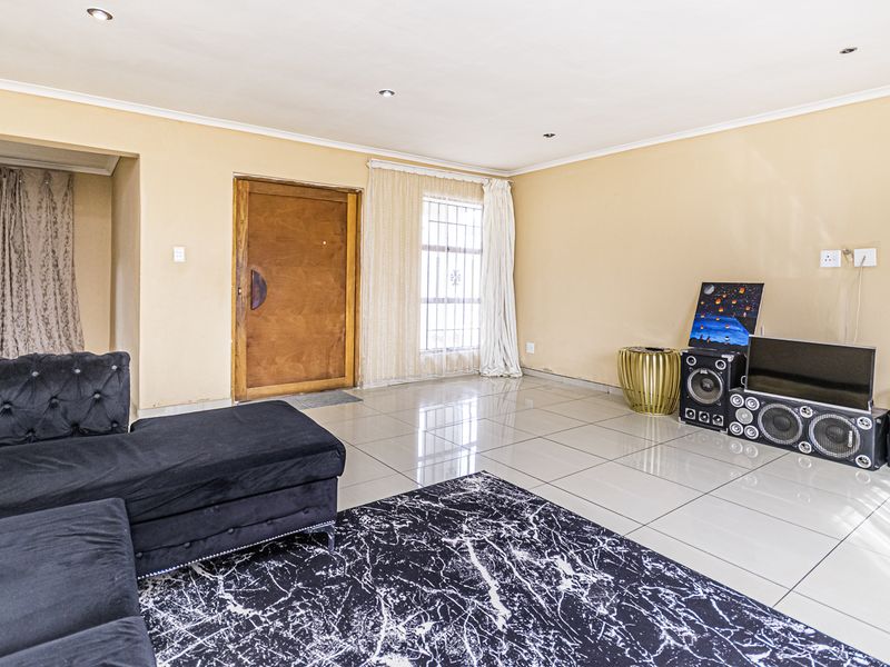 Spacious Family Home with Excellent Development Potential in a Prime Cosmo City Location- Ext 0 - Photo 4