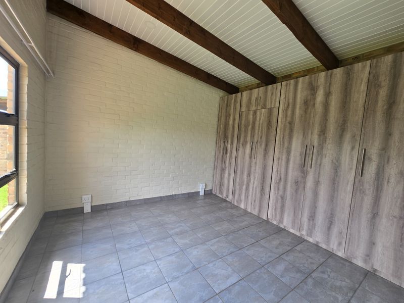 Modern Townhouse on a Plot. 10 min from Wilkoppies - Photo 7