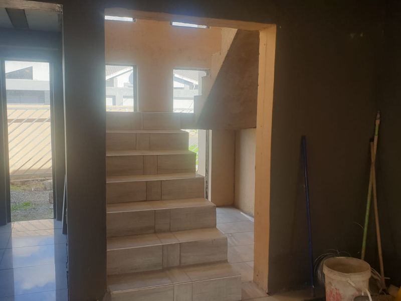 ✨ Spacious Double-Storey Home Available in Haven Hills, KuGompo City! ✨ - Photo 7