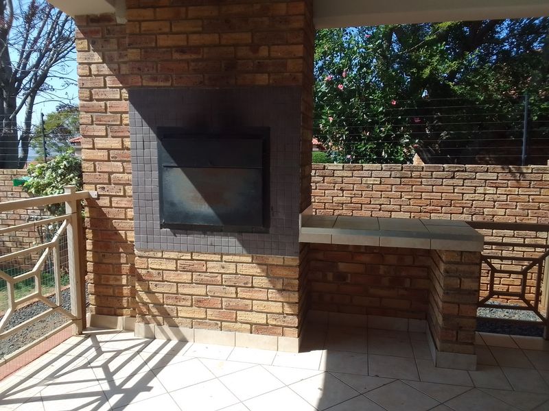 Modern, Stylish Lock-Up-and-Go Living in Prime Safari Gardens - Photo 2