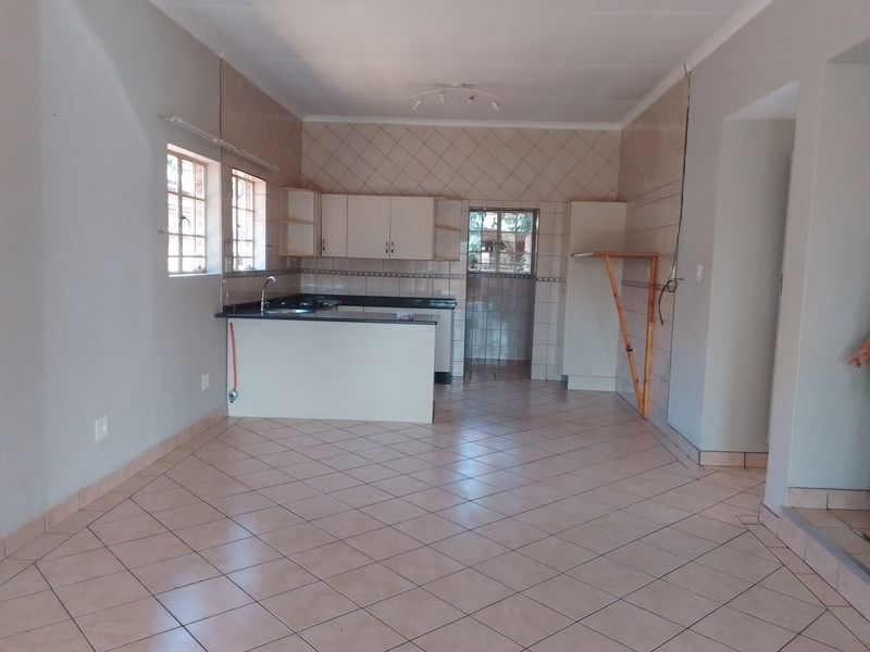 Modern, Stylish Lock-Up-and-Go Living in Prime Safari Gardens - Photo 3