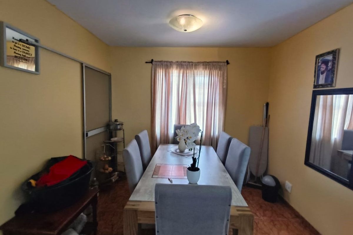 Perfect Sarter Home or Investment Gem in the Hear of Arboretum - Photo 3