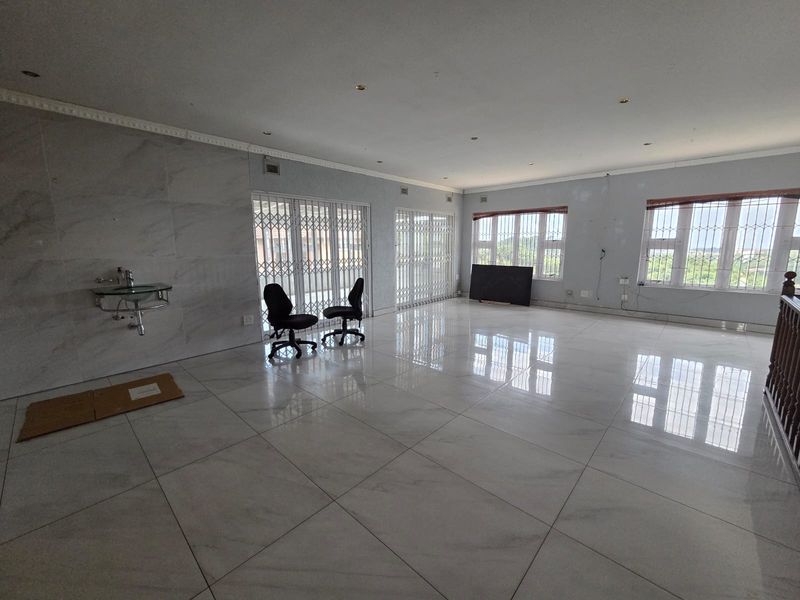 Palatial Grandeur In Prime Shallcross To  Rent - Photo 3