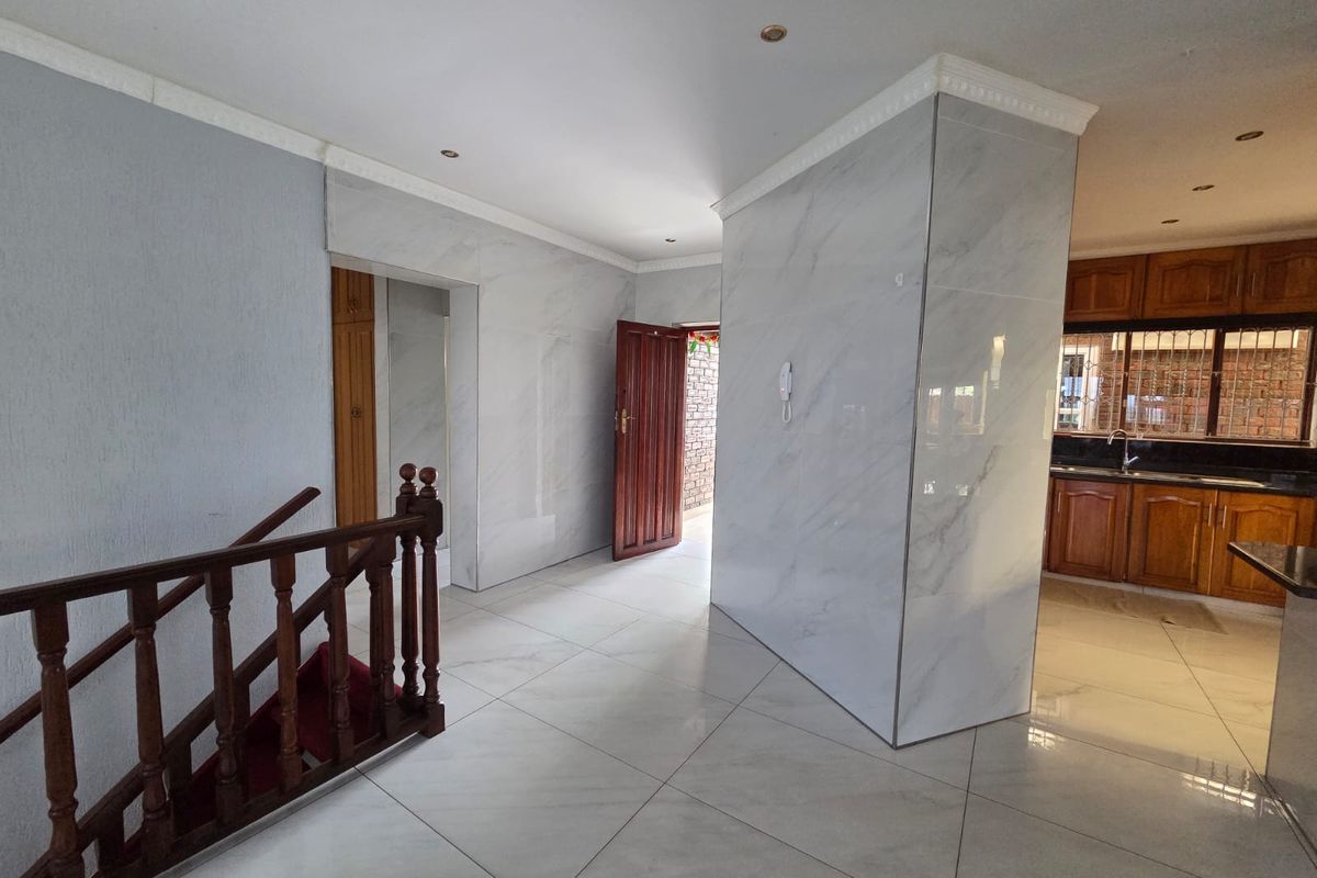 Palatial Grandeur In Prime Shallcross To  Rent - Photo 4