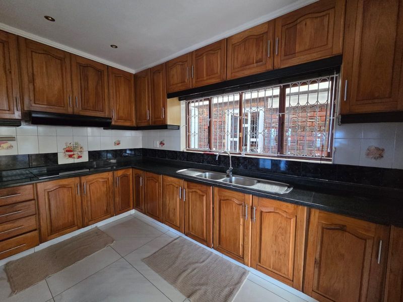 Palatial Grandeur In Prime Shallcross To  Rent - Photo 8