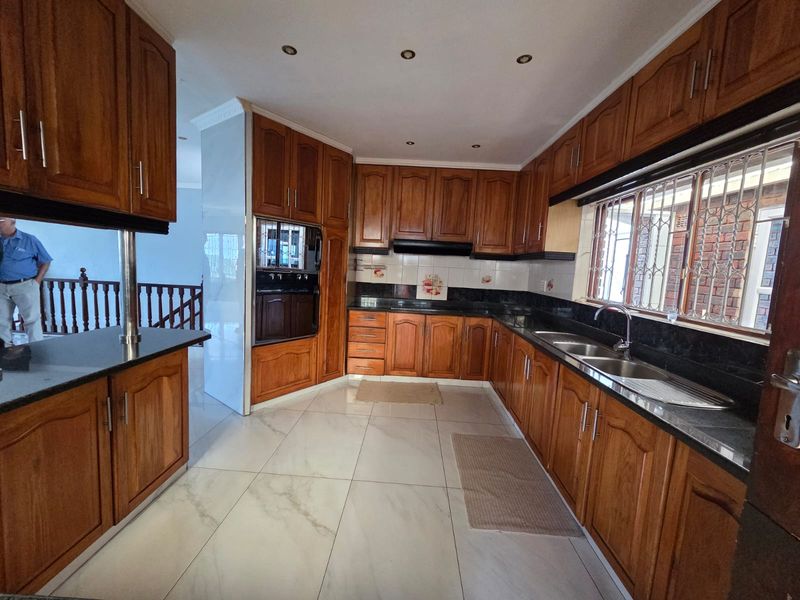 Palatial Grandeur In Prime Shallcross To  Rent - Photo 7