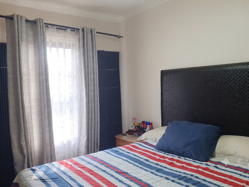 Charming Ground Floor 2-Bed, 2-Bath Unit with Garden - Photo 6
