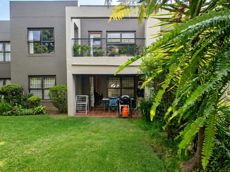 Charming Ground Floor 2-Bed, 2-Bath Unit with Garden - Photo 1