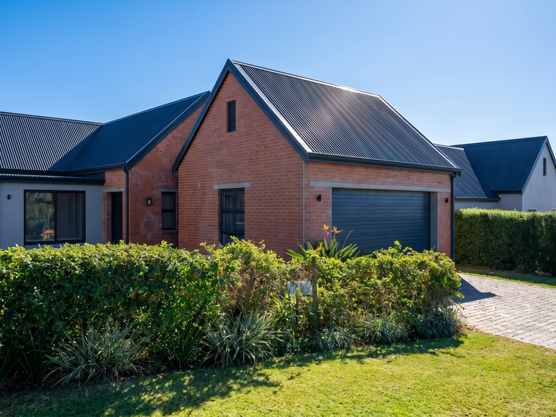 Effortless Estate Living in the Heart of The Vineyards, St Johns Village - Photo 3