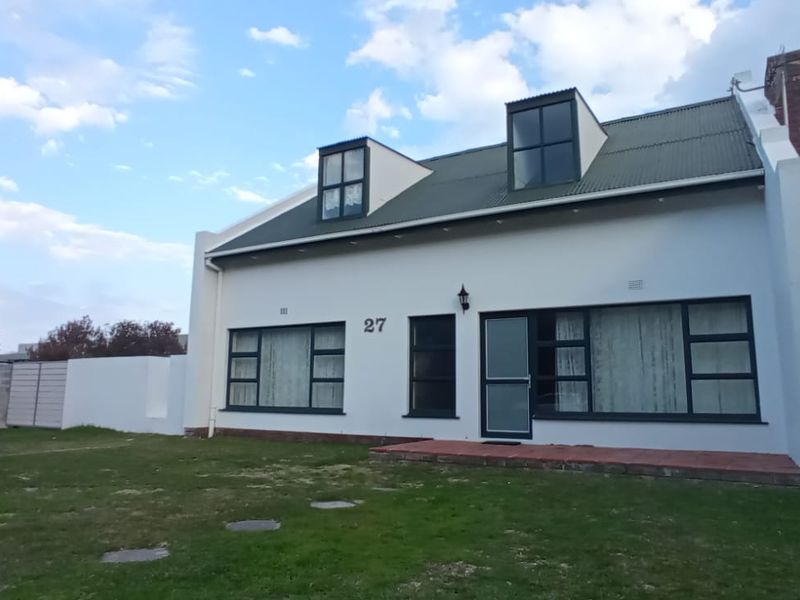 Three bed house to rent in Vermont, Hermanus - Photo 2