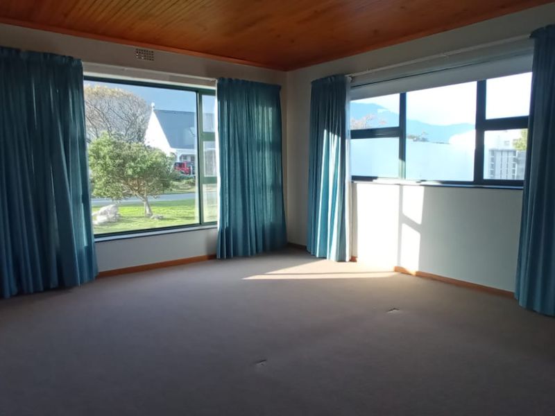 Three bed house to rent in Vermont, Hermanus - Photo 10