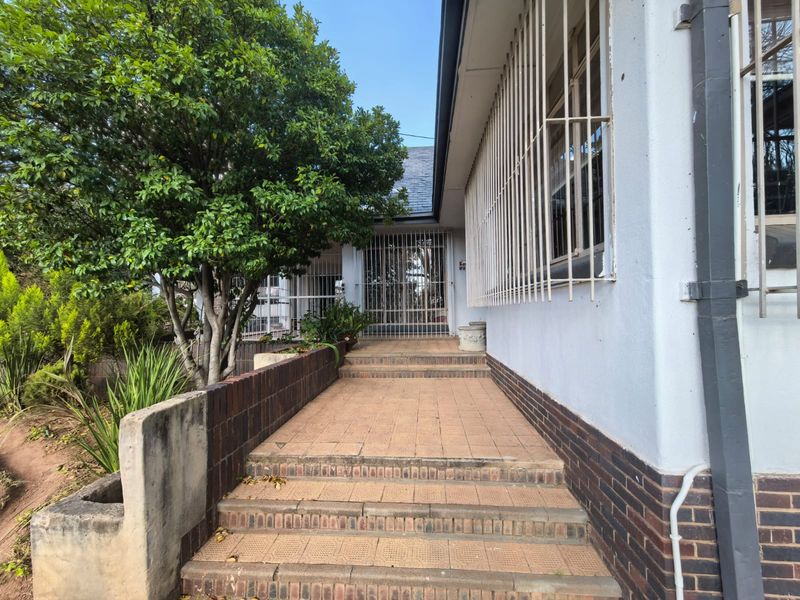 Style and comfort combined -  Family Home for sale in Parys - Photo 5