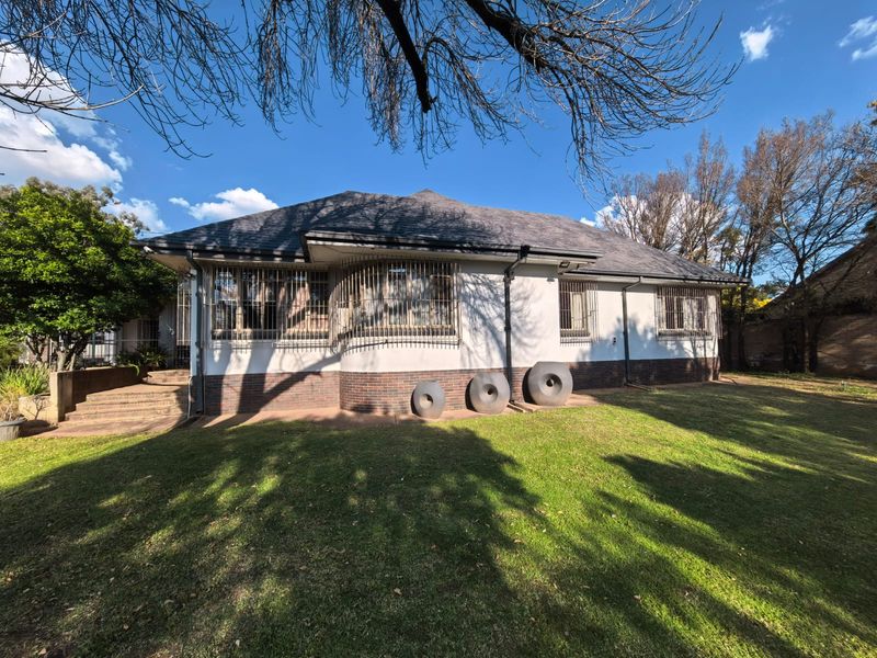 Style and comfort combined -  Family Home for sale in Parys - Photo 2