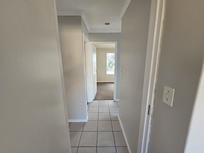 Nahoon Valley - Neat and cosy Townhouse in secure small complex - Photo 10