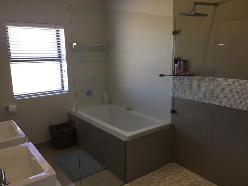 Stunning River Views | Long Term Home With No December Move Out. - Photo 8