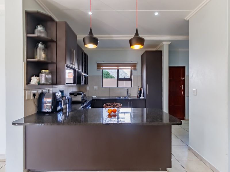 Stunning 3-bedroom house for sale in Kyalami Hills, Midrand—your dream home awaits! Don't miss out! - Photo 10