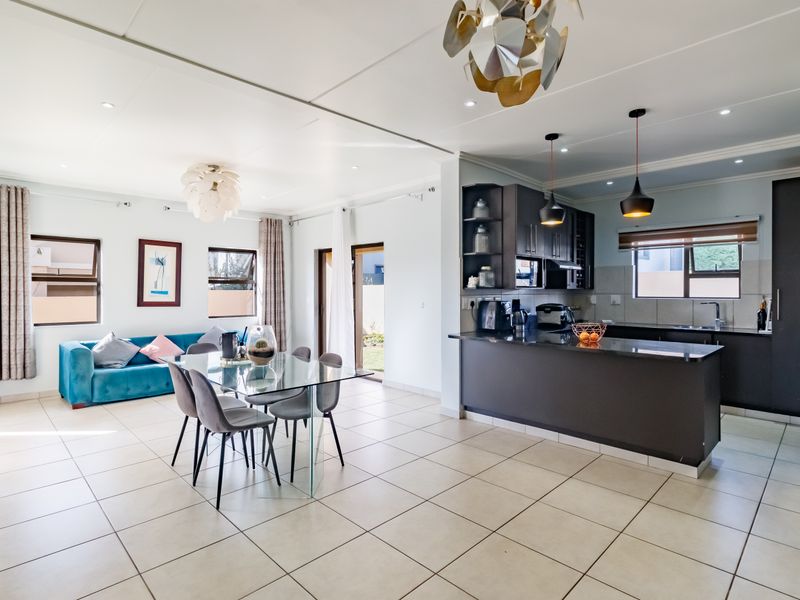 Stunning 3-bedroom house for sale in Kyalami Hills, Midrand—your dream home awaits! Don't miss out! - Photo 7