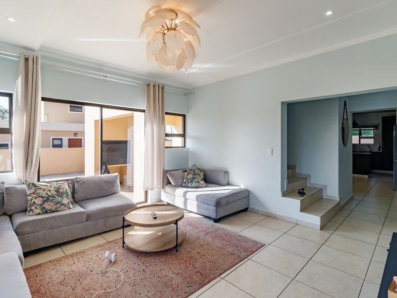 Stunning 3-bedroom house for sale in Kyalami Hills, Midrand—your dream home awaits! Don't miss out! - Photo 6