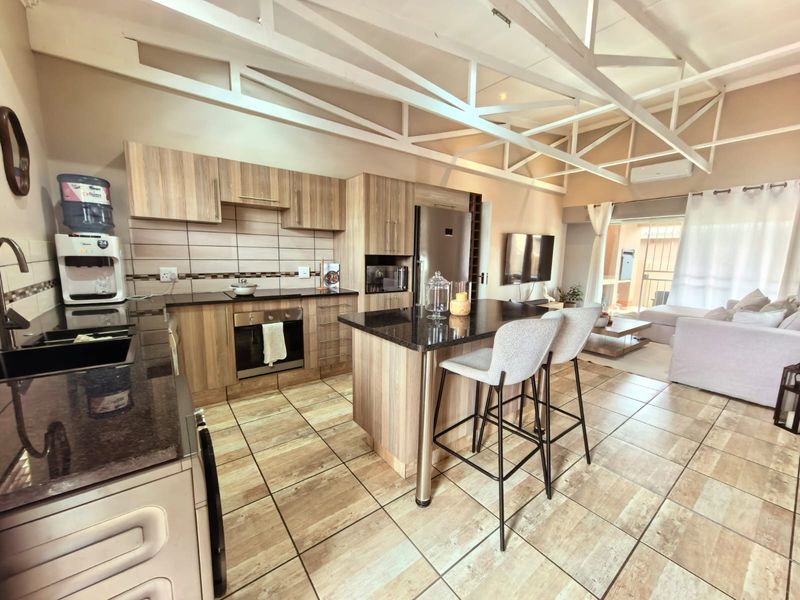 Charming three bedroom home in Waterval East - Photo 1