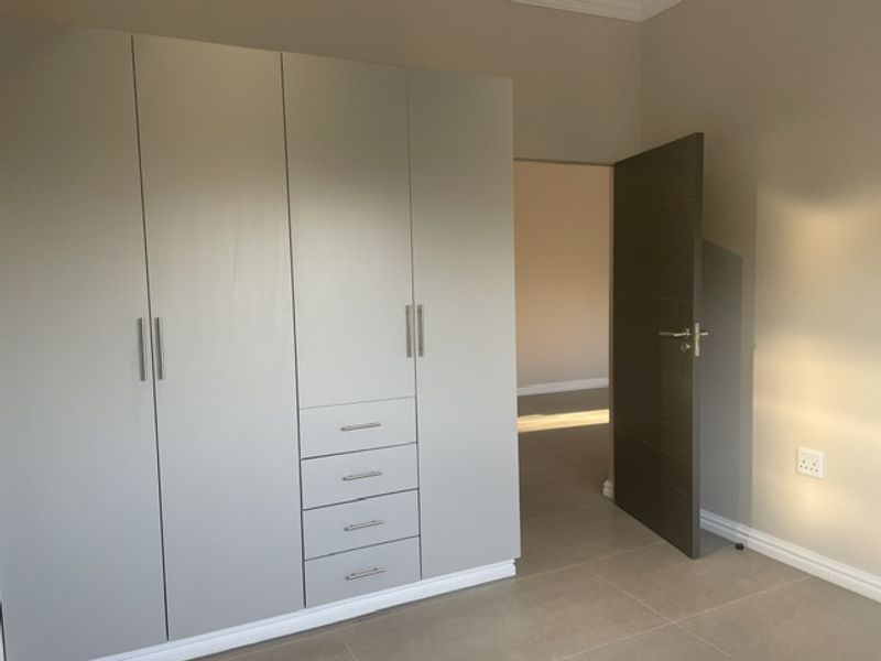 Stunning Two Bedroom unit in Westville Central - Photo 9