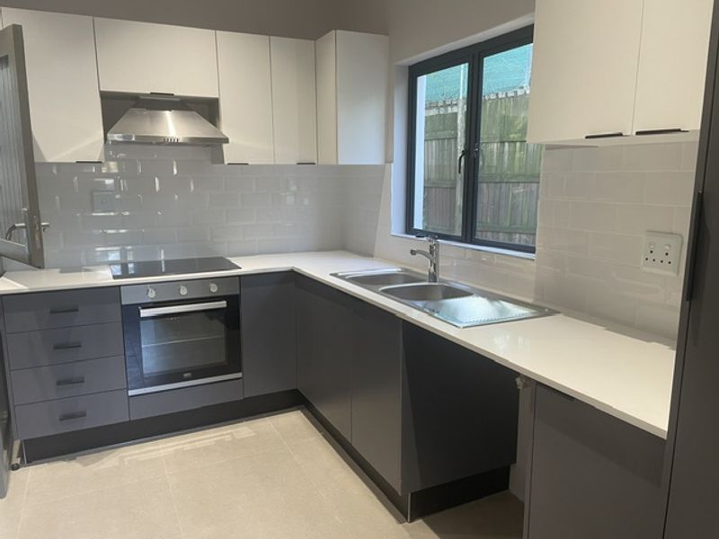 Stunning Two Bedroom unit in Westville Central - Photo 3