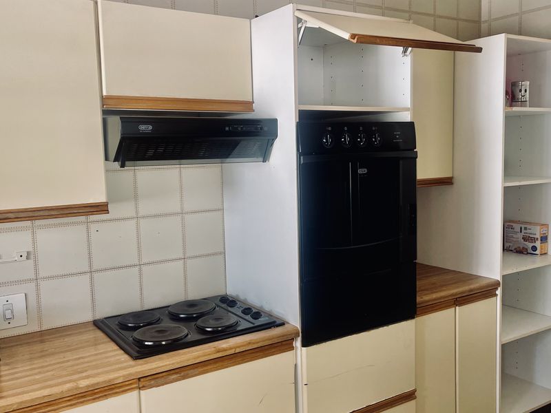Modern & Secure Lock-Up-and-Go Living Family Home! - Photo 4