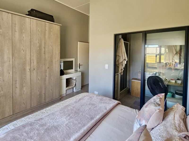 A stunning apartment well located. Priced to go - Photo 9