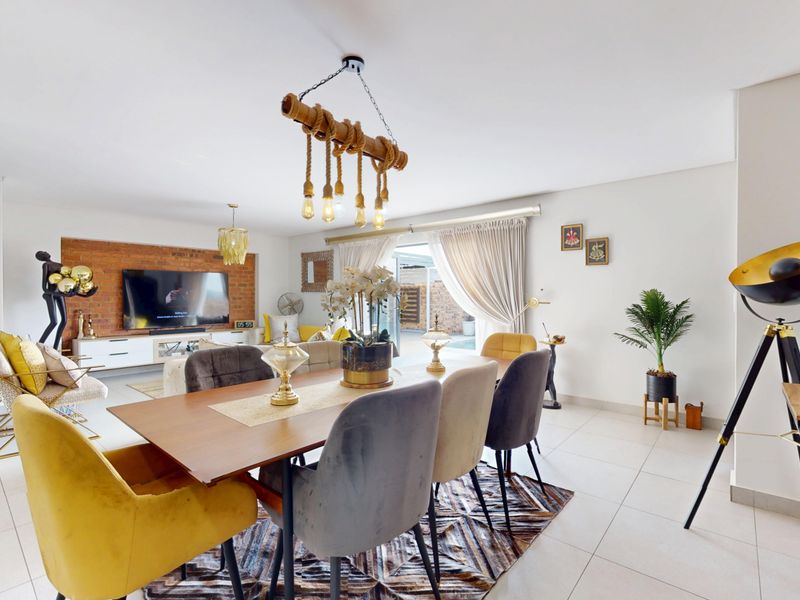 Ultra Modern Full Title Home Situated In Secure Complex! - Photo 2