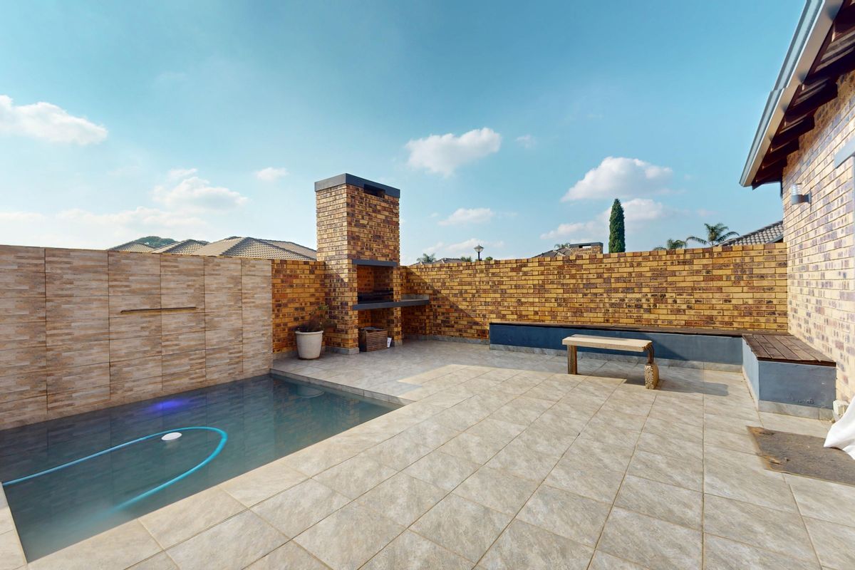 Ultra Modern Full Title Home Situated In Secure Complex! - Photo 4