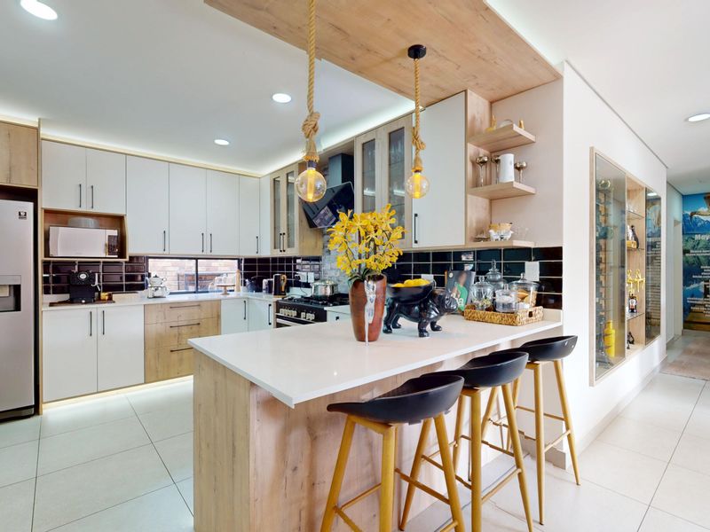 Ultra Modern Full Title Home Situated In Secure Complex! - Photo 8