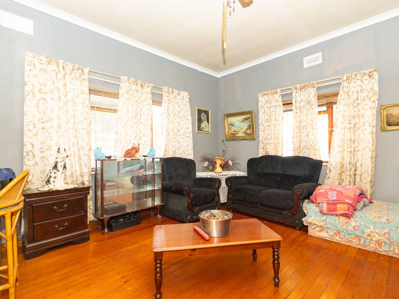 Top location.....this property is located in popular 10th Avenue Belmont Park in a very quiet area - Photo 5