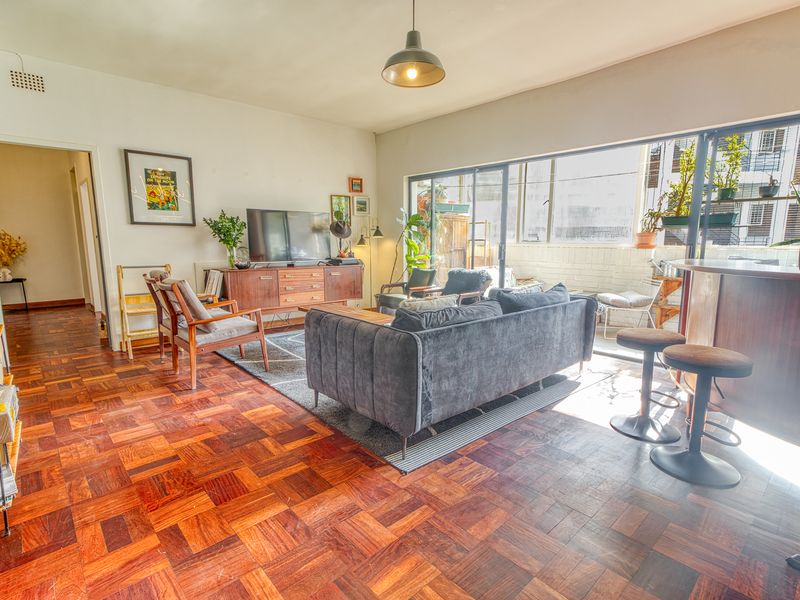 Stylish City Living in Exceptional Location! - Photo 3