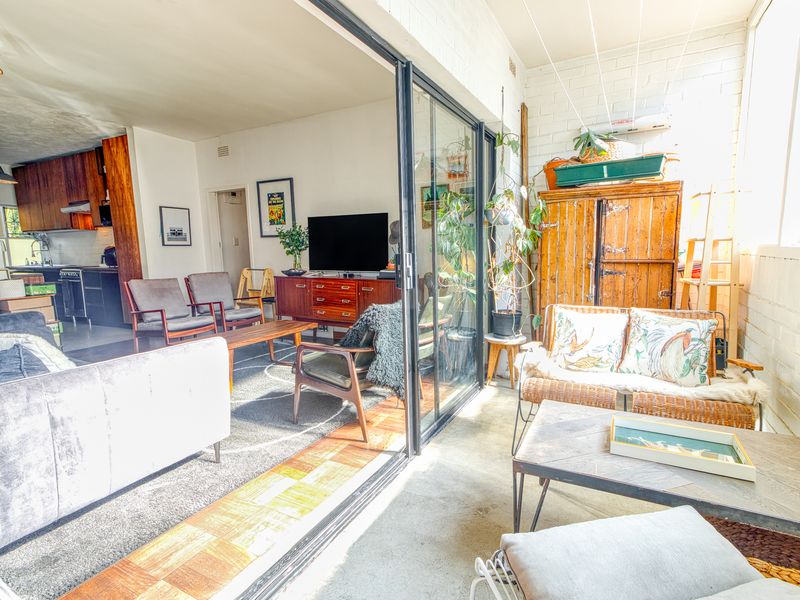 Stylish City Living in Exceptional Location! - Photo 8