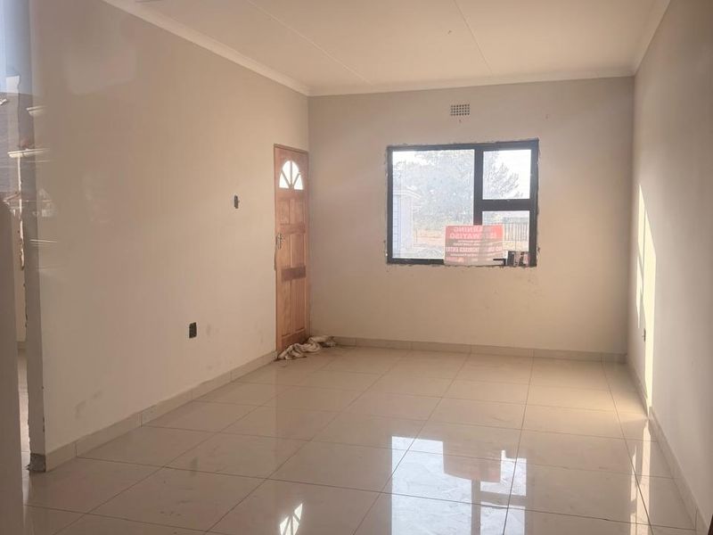 Affordable Opportunity in Horizon View, Komani – Add Value and Reap the Rewards - Photo 3