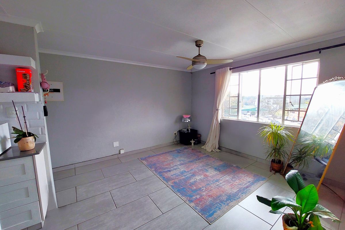 Home is Home... and this one just feels right. Tentant in place till end December 2026 - Photo 4