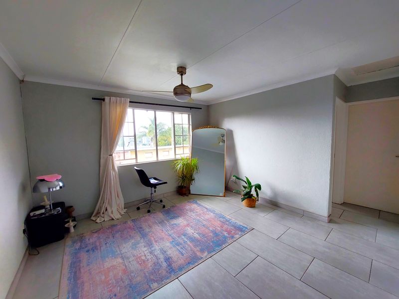Home is Home... and this one just feels right. Tentant in place till end December 2026 - Photo 2