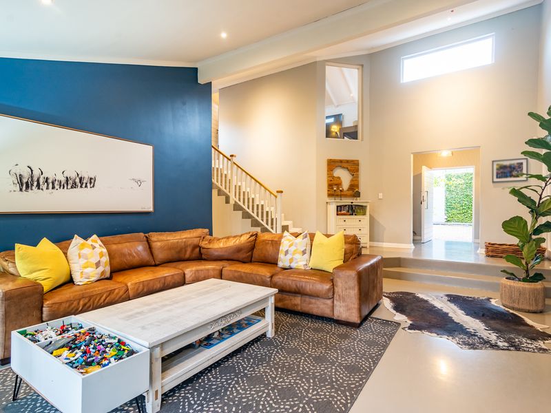 Timeless Elegance Meets Modern Comfort - Photo 10