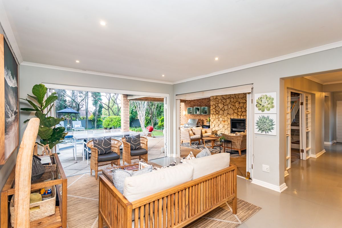 Timeless Elegance Meets Modern Comfort - Photo 2