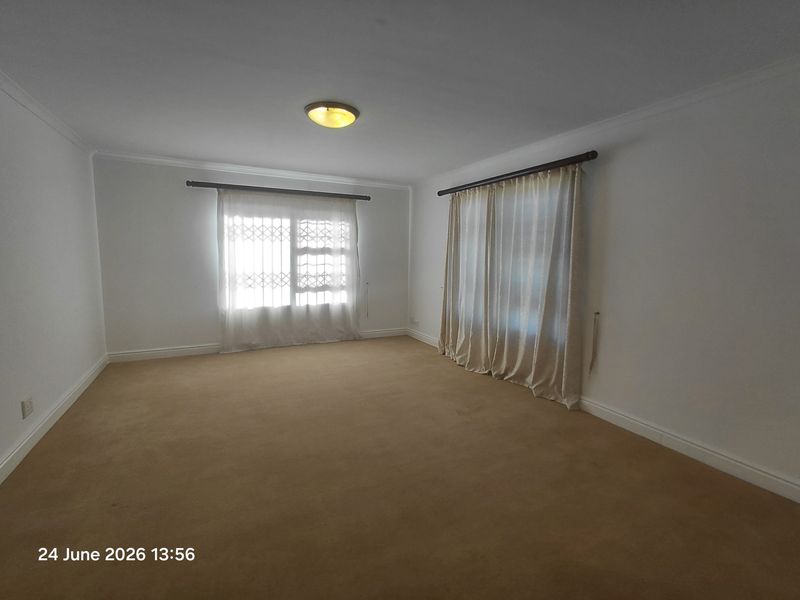 3 Bedroom Townhouse in Summerfields - Photo 4
