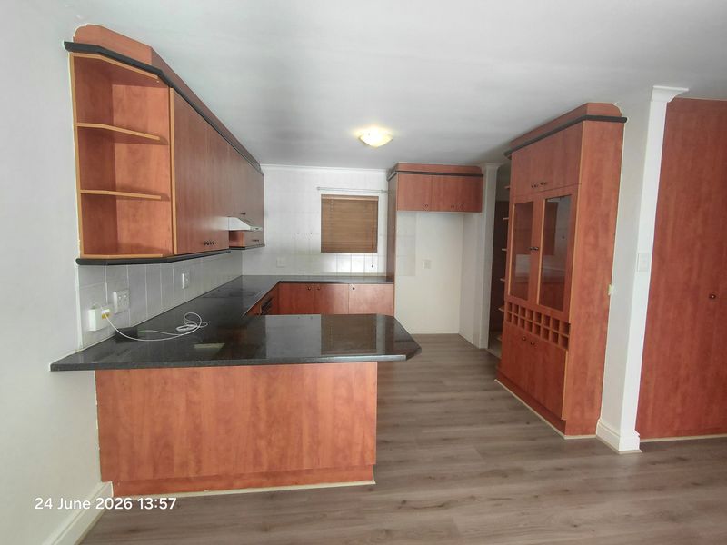 3 Bedroom Townhouse in Summerfields - Photo 8
