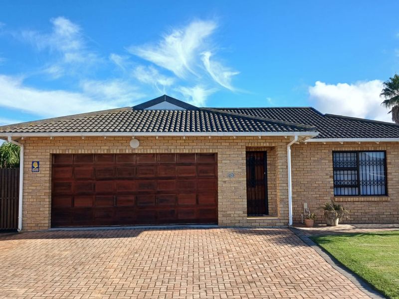 3 Bedroom Townhouse in Summerfields - Photo 2