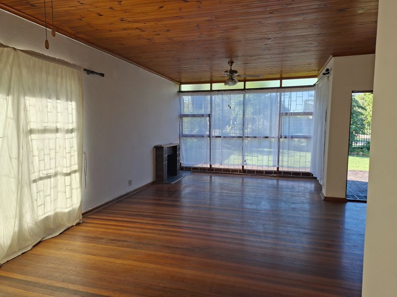 Spacious 4-Bedroom Family Home - Photo 5
