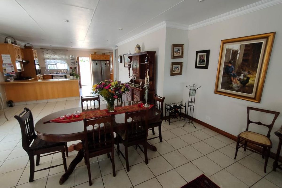 Upmarket Townhouse in Safe Complex for sale in Parys - Photo 5