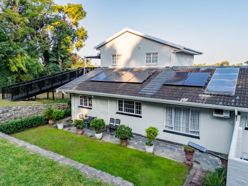 Modern Non Distressed Auction: Lets Tick Your Boxes - Immaculate Home in Atholl Heights - Photo 4
