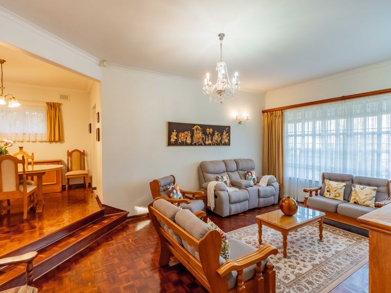 Modern Non Distressed Auction: Lets Tick Your Boxes - Immaculate Home in Atholl Heights - Photo 9