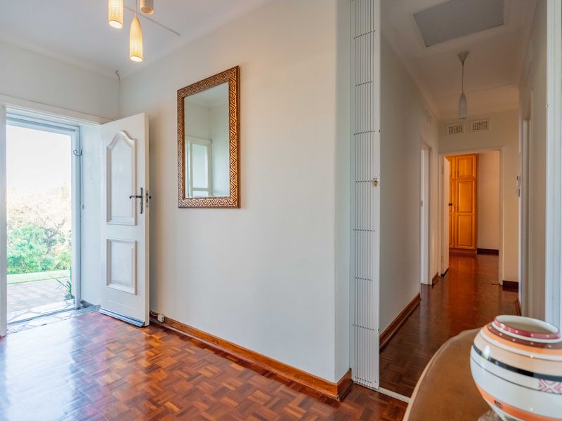 Modern Non Distressed Auction: Lets Tick Your Boxes - Immaculate Home in Atholl Heights - Photo 7
