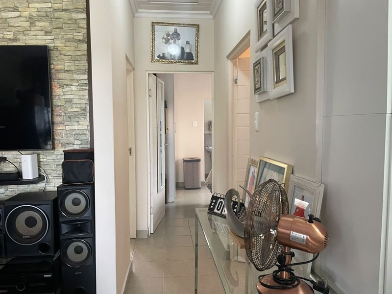 Mordern-2 Bedroom for Sale - Photo 2