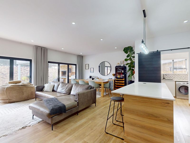 Luxury Living, Designed for Family Life - Photo 4